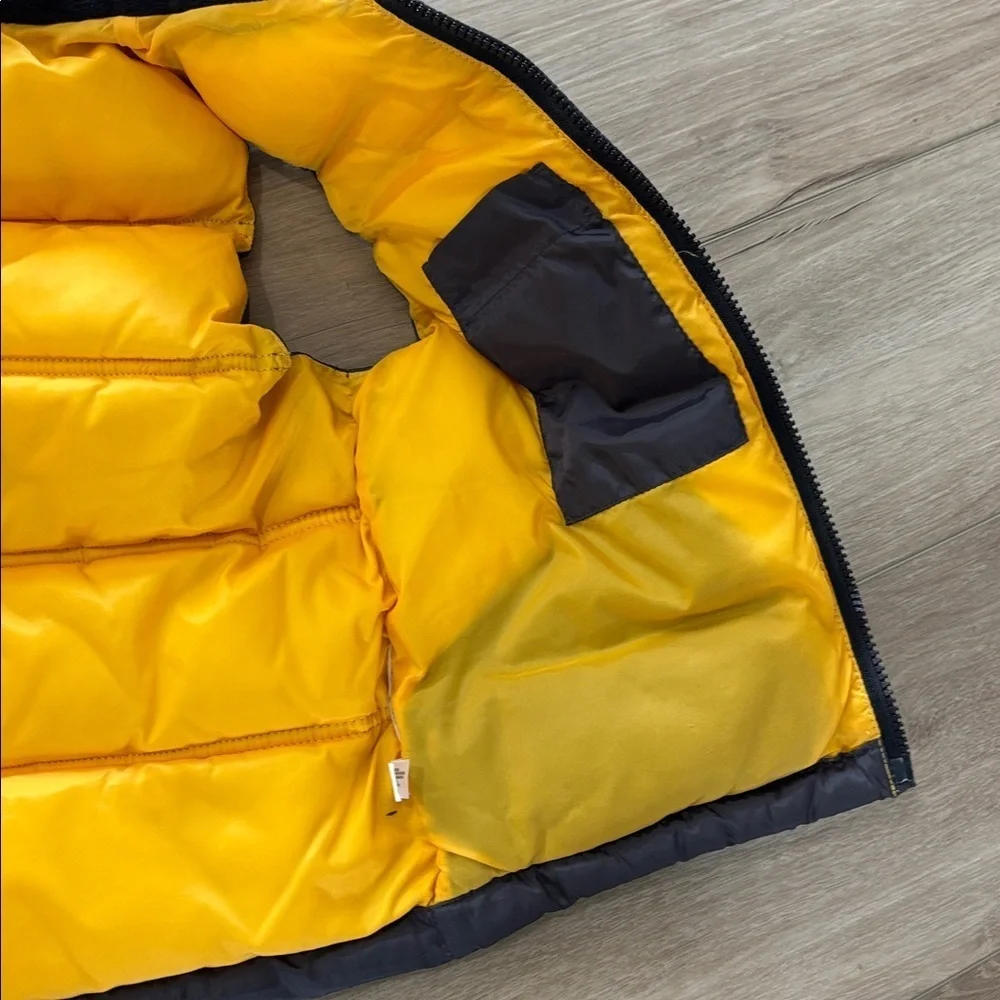 GAP Kids gray and Yellow Puffer vest size small 6/7